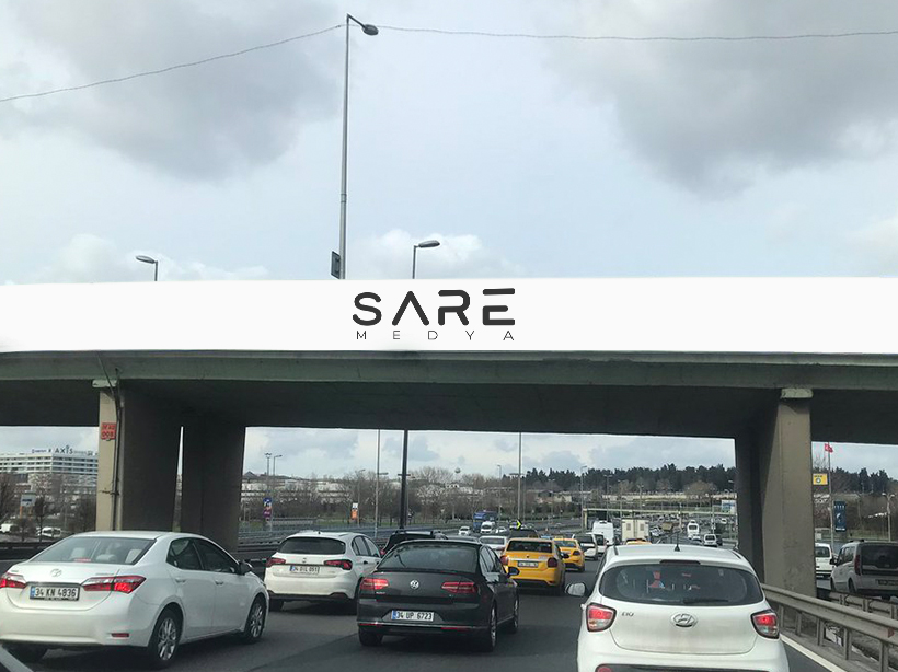 İstanbul E-5 Üst Geçit Reklam Verme